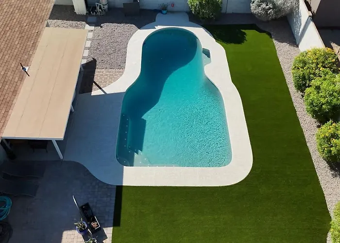 Retreat Family Pool Fire Pit Golf Holiday home *