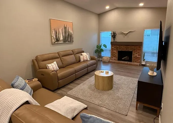 Retreat Family Pool Fire Pit Golf *