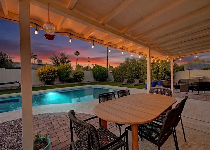 Retreat Family Pool Fire Pit Golf Holiday home Phoenix
